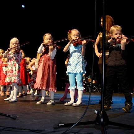 Point Dansstudio og Suzuki hópur Tónlistarskólans