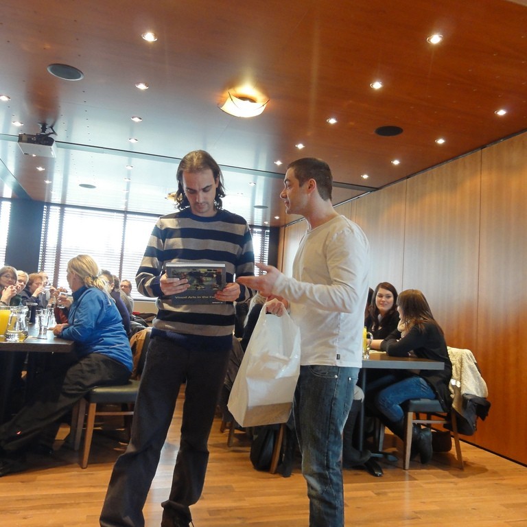 5588404968-1b39354e24-b