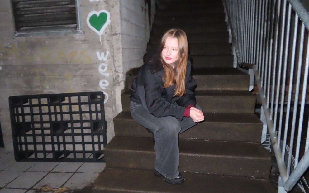 Nýtt lag frá Sigrúnu Maríu; (Dancing on) The Edge of Reality