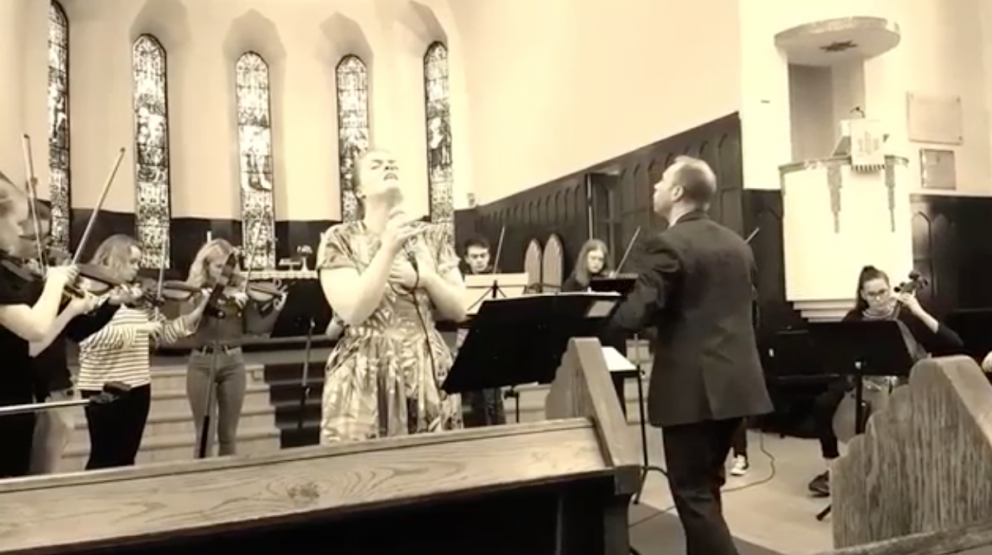 Myndbrot frá tónleikum Ólafs Traustasonar