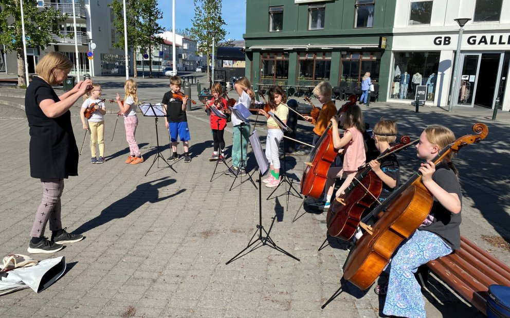 Strengjasveit 1 á Ráðhústorgi